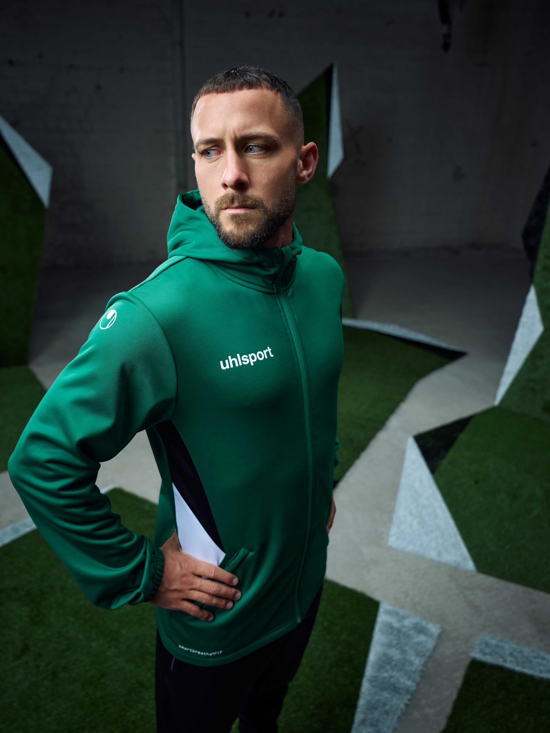 uhlsport-equipe-29-multi-hood-jacket-felpa-con-cappuccio-in-pile-da-squadra image 2