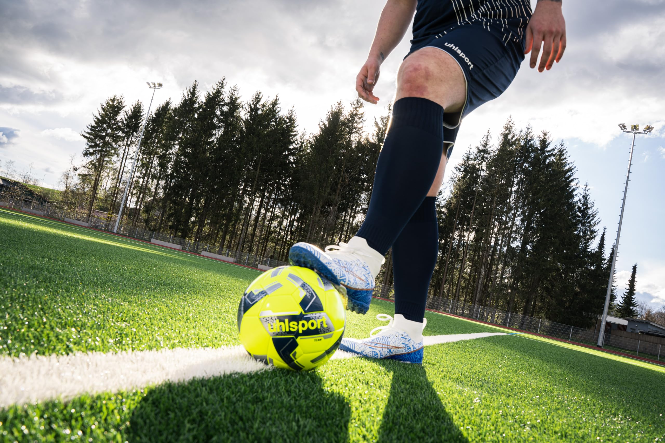 uhlsport-team-pallone-calcio-allenamento-misura-5-giallo-argento image 7