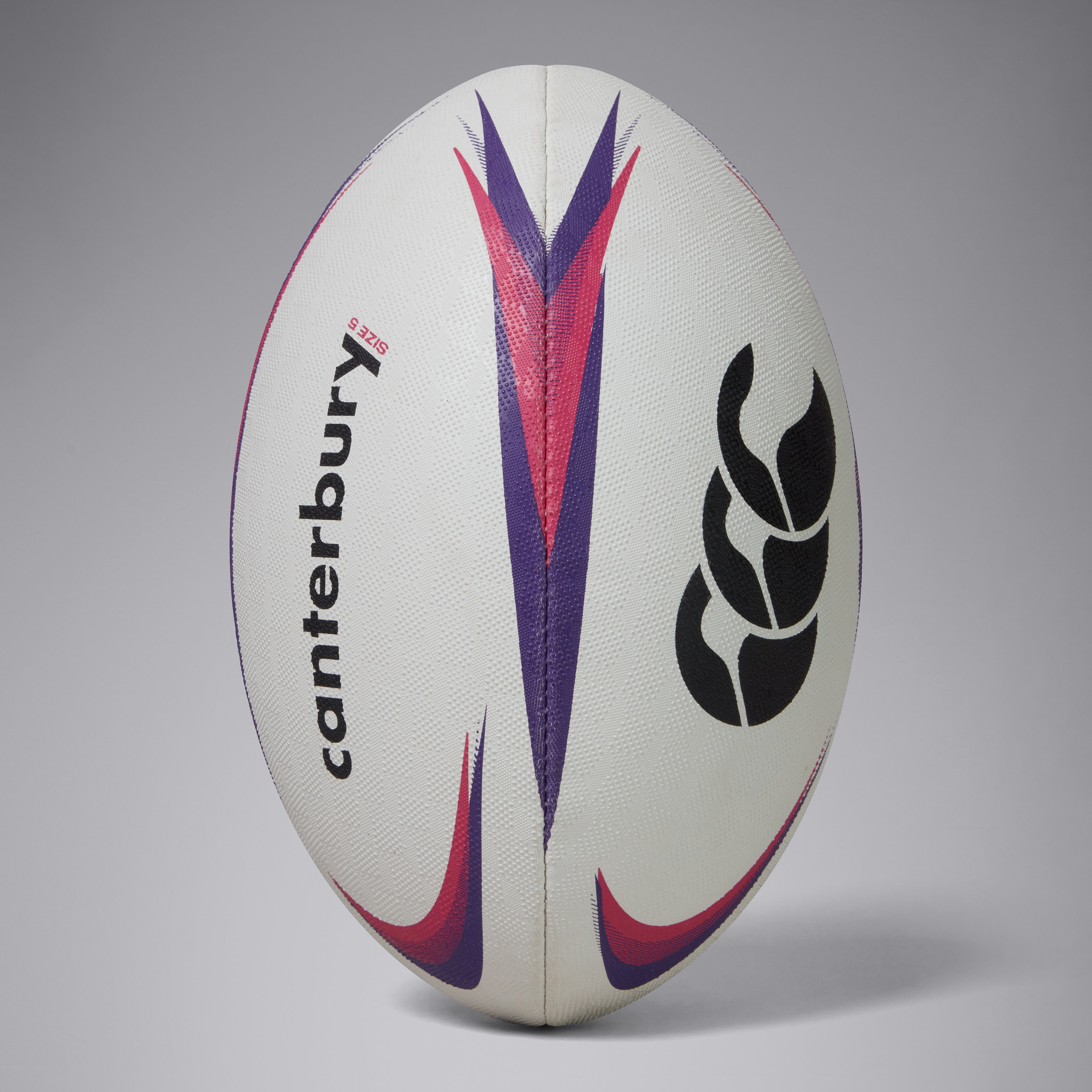 canterbury-mentre-pallone-rugby-allenamento-bianco image 1
