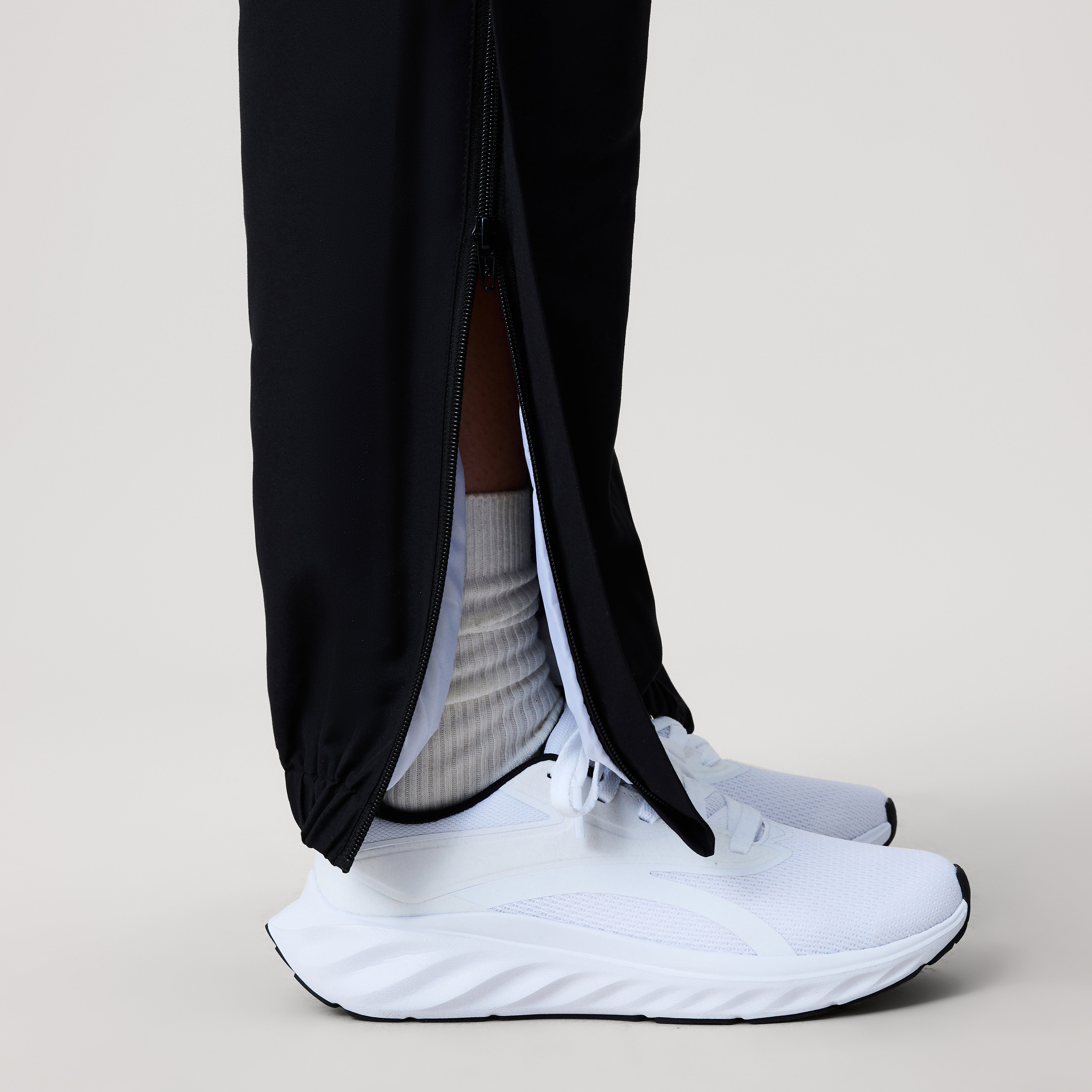canterbury-cuffed-hem-stadium-pant-donna-nero-pantalone-tuta-con-zip image 5
