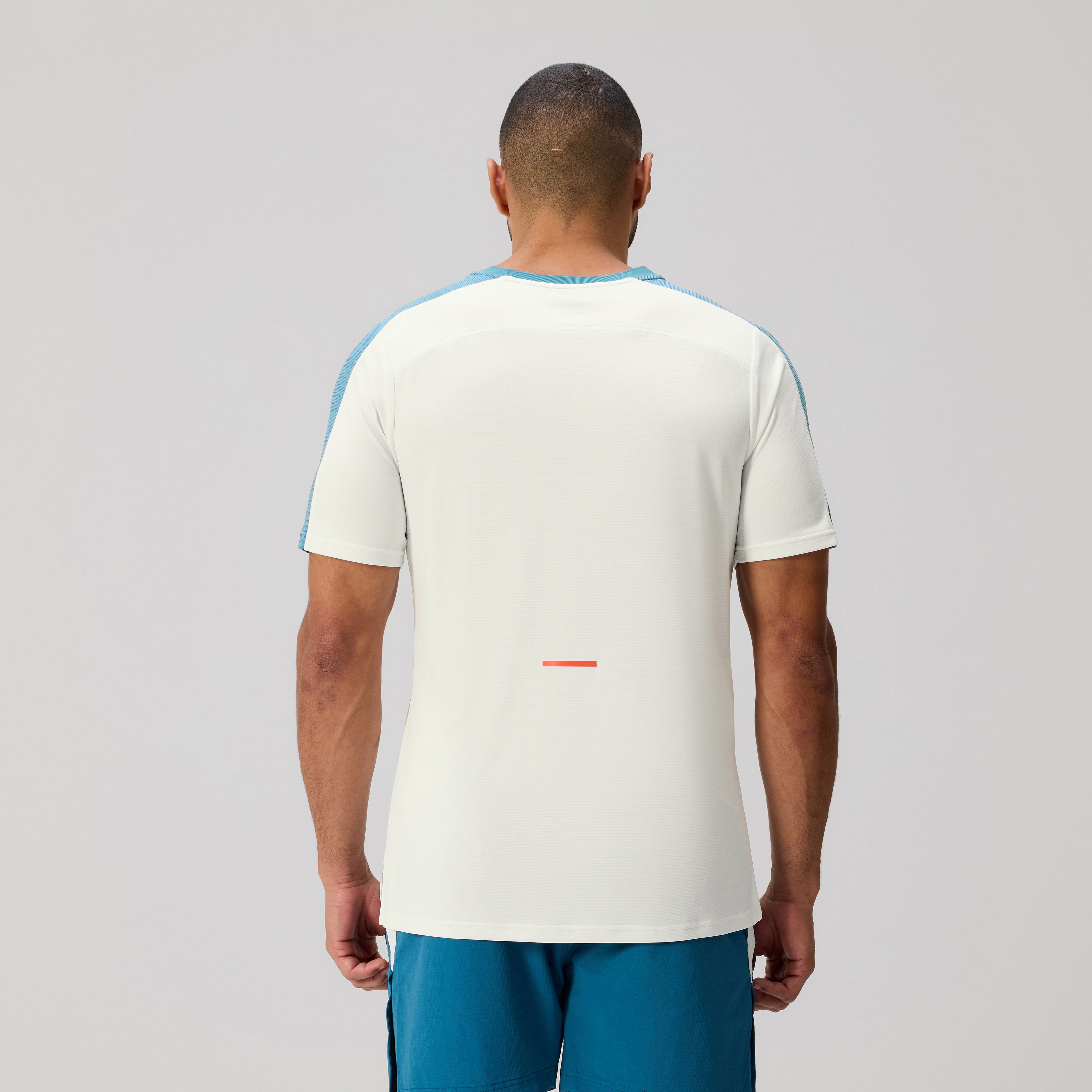 canterbury-tempo-t-shirt-allenamento-uomo-bianco-blu image 5