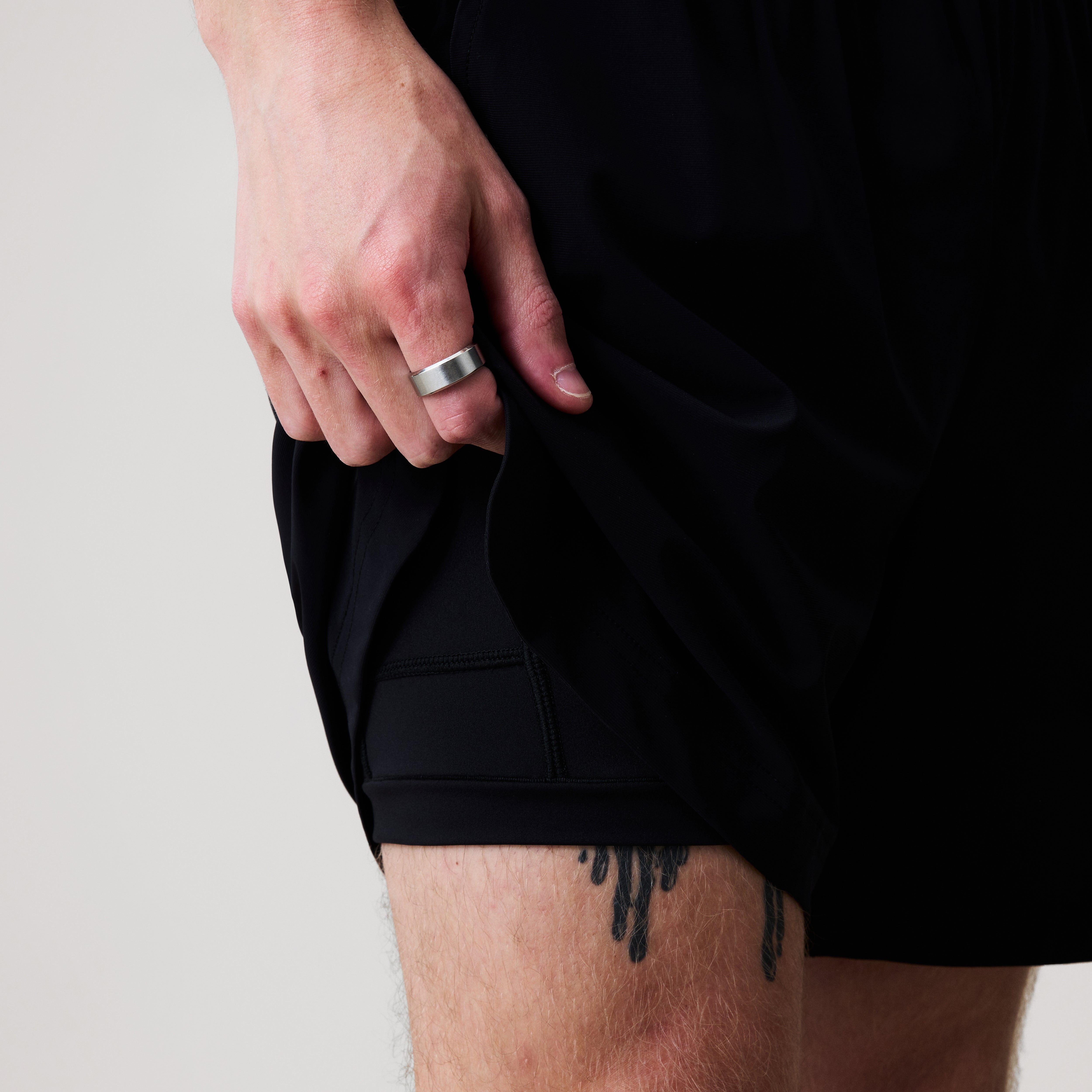 canterbury-everest-2-in-1-pantaloncini-uomo-nero image 8