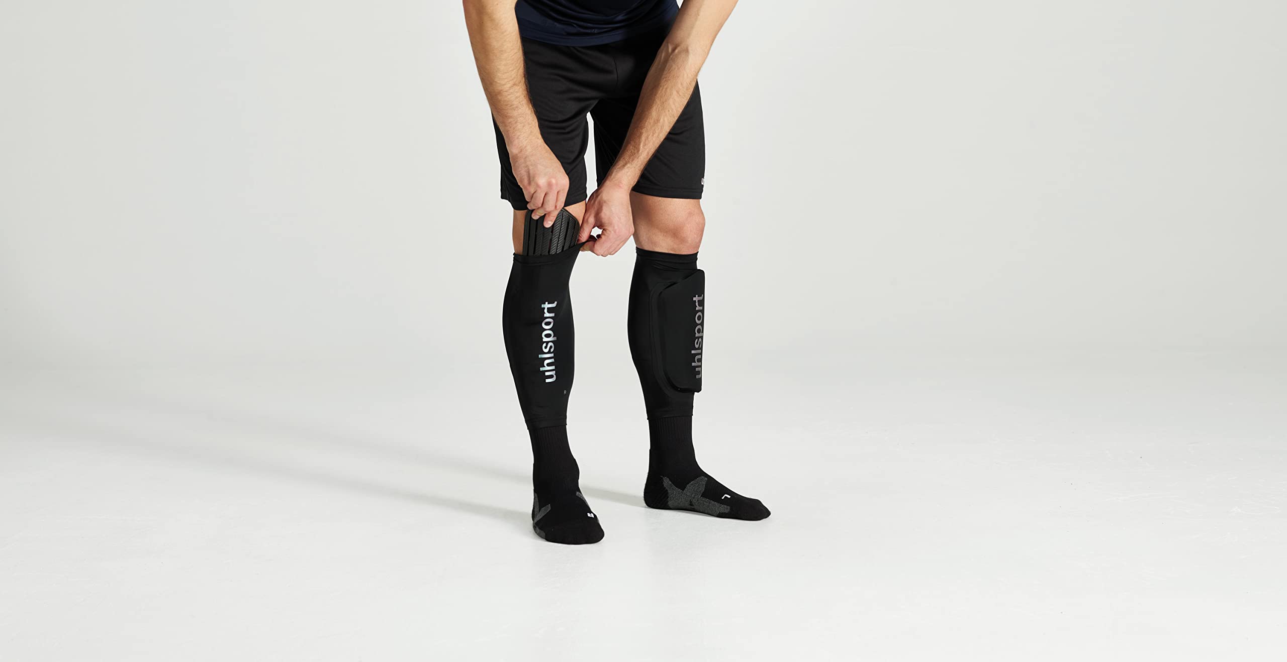 uhlsport-carbonflex-evo-parastinchi-calcio image 4